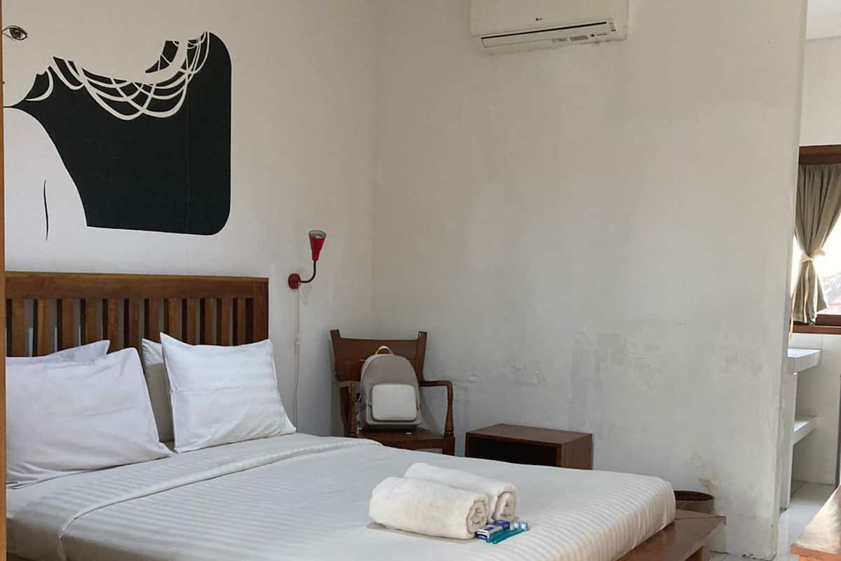 Deluxe Room | 1 bedroom, WiFi (free), bed sheets