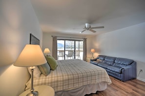 Apartment (1 Bedroom) | Interior - Bolton Landing Suite w/ Deck, Lake George Access (Bolton Landing)