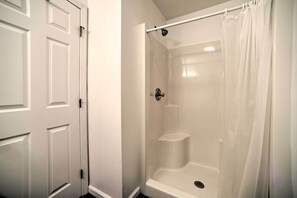 Apartment (1 Bedroom) | Interior - Bolton Landing Suite w/ Deck, Lake George Access (Bolton Landing)