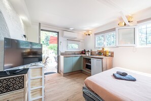 1 bedroom, in-room safe, desk, iron/ironing board