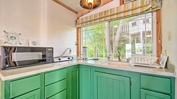 Apartment (0 Bedroom) | Interior