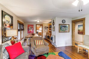House (5 Bedrooms) | Interior