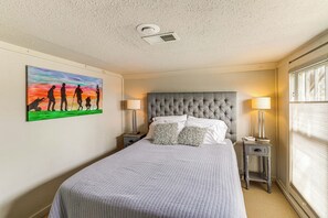 House (5 Bedrooms) | Interior - Historic 'hardy House' on Main Street w/ Fire Pit! (Hardy)