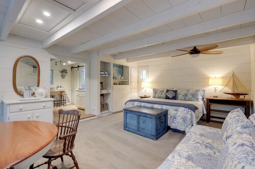 'nantucket Cottage' w/ Fishing Dock + Sunsets