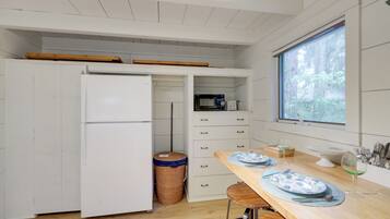 Apartment (0 Bedroom) | Interior