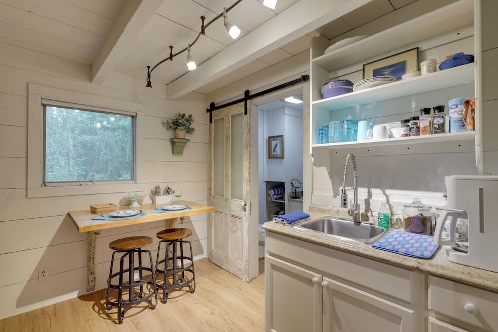 'nantucket Cottage' w/ Fishing Dock + Sunsets - Cumberland Island Ferry, GA