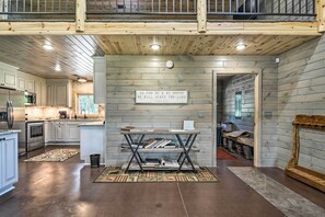 Maison (Multiple Bedrooms) | Intérieur