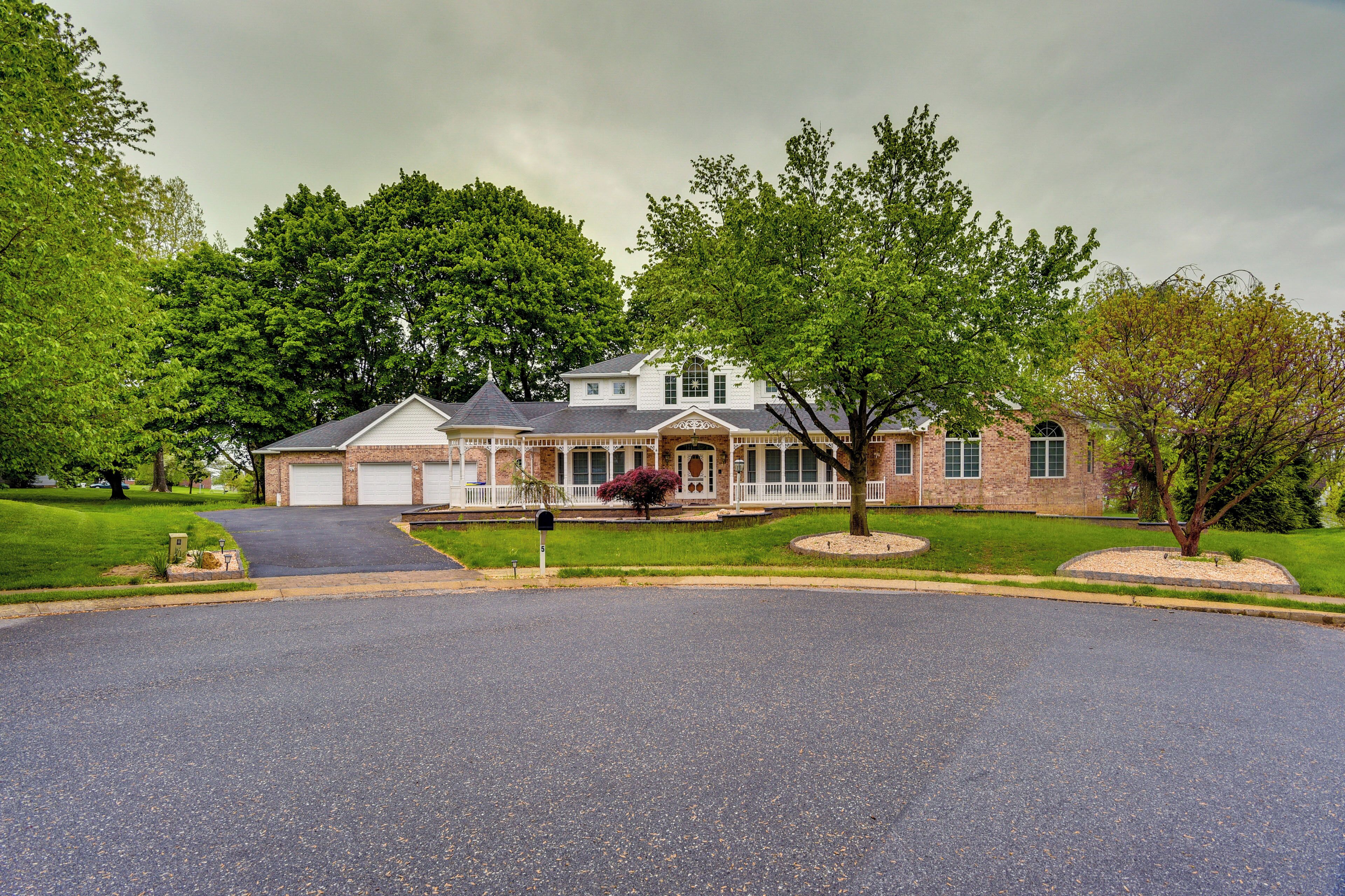 Nhà (5 Bedrooms) | Mặt tiền nơi lưu trú