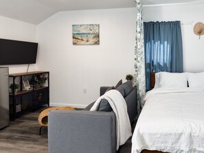 1 bedroom, iron/ironing board, WiFi, bed sheets