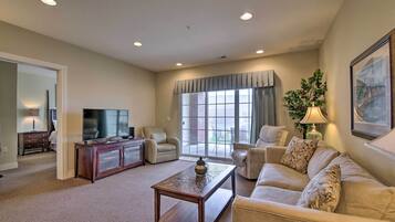 Apartment (3 Bedrooms) | Front of property