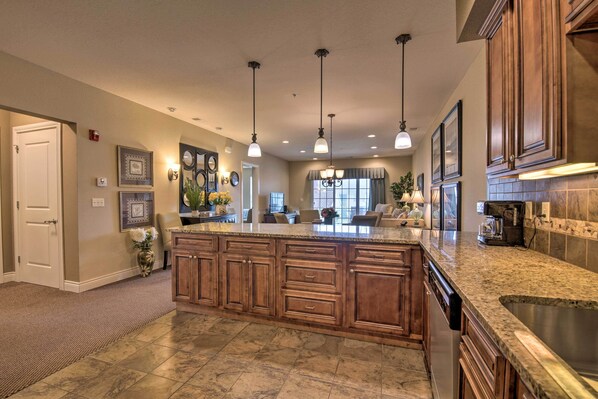 Interior - Spacious Branson Condo ~ 3 Mi to Downtown! (Branson)