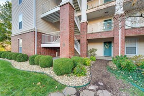 Interior - Spacious Branson Condo ~ 3 Mi to Downtown! (Branson)