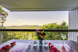Interior - Breathtaking Highlands Condo w/ Mountain View (Highlands)