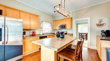 House (2 Bedrooms) | Interior