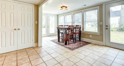 Adorable Charlotte Vacation Rental in Noda!