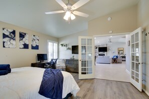 3 camere, ferro/asse da stiro, culle/letti per bambini (gratuiti)