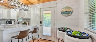 Broken Bow Retreat w/ Large Yard + Fire Pit!