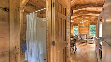 House (1 Bedroom) | Interior