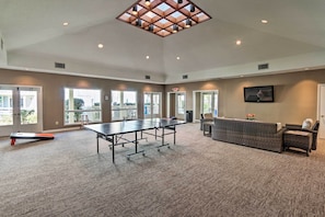 Interior - Balcony, Beach & Pool Access: Hilton Head Condo! (Hilton Head Island)