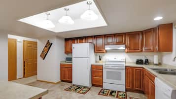 Nhà (3 Bedrooms) | Nội thất