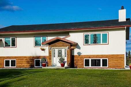 House (3 Bedrooms) | Front of property
