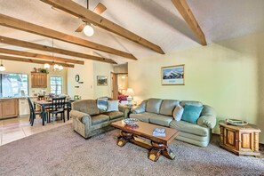 House (3 Bedrooms) | Interior - Quiet Ruidoso Getaway ~ 18 Mi to Ski Apache! (Ruidoso)