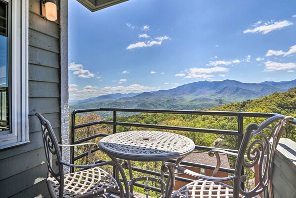 Apartment (0 Bedroom) | Front of property - Studio ~ 3 Mi to Great Smoky Mountain Nat'l Park! (Gatlinburg)
