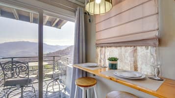 Apartment (0 Bedroom) | Interior