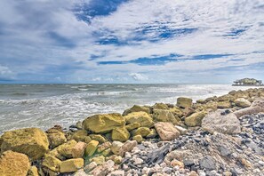 House (3 Bedrooms) | Interior - Private Beach Access: Coastal Freeport Home! (Freeport)