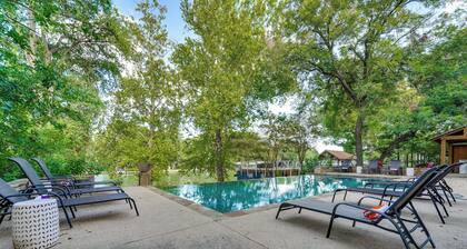 4-season Boathouse, Hot Tub! Guadalupe River Oasis