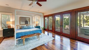House (5 Bedrooms) | Interior - 4-season Boathouse, Hot Tub! Guadalupe River Oasis (Seguin)