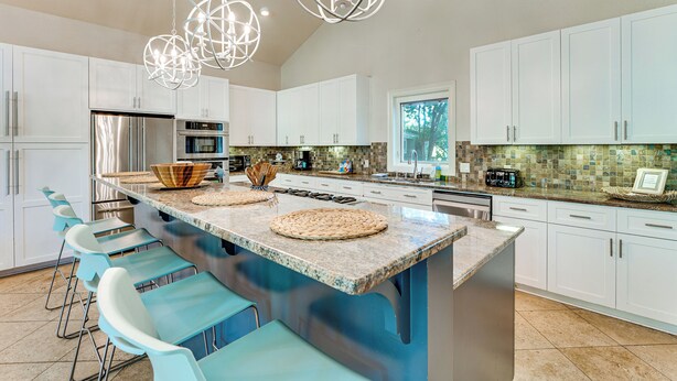 House (5 Bedrooms) | Interior - 4-season Boathouse, Hot Tub! Guadalupe River Oasis (Seguin)
