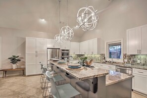 House (5 Bedrooms) | Interior - 4-season Boathouse, Hot Tub! Guadalupe River Oasis (Seguin)