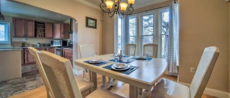House (3 Bedrooms) | Interior