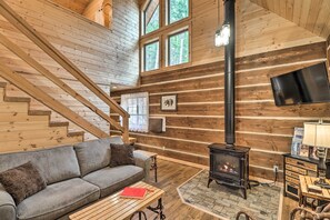 House (1 Bedroom) | Interior - Reconnect With Nature at Timber Creek Cabin! (Columbia Falls)