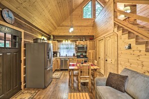 Interior - Reconnect With Nature at Timber Creek Cabin! (Columbia Falls)