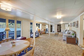 Casa (2 Bedrooms) | Interior