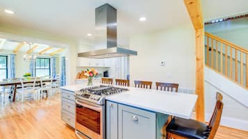 Rumah (5 Bedrooms) | Interior