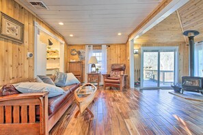 Cottage (1 Bedroom) | Living area | TV, fireplace, books - Cozy Lakefront Cottage w/ Fire Pit, Grill & Views! (Coventry)