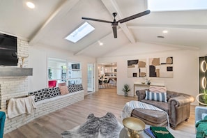 Interior - Luxurious Lubbock Home: Fire Pit, Outdoor TV! (Lubbock)
