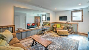 Nhà (2 Bedrooms) | Khu phòng khách