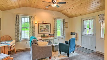 House (1 Bedroom) | Interior