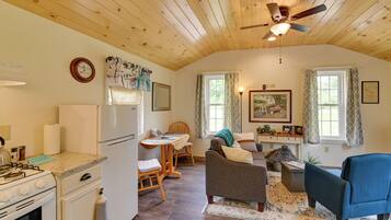 House (1 Bedroom) | Interior