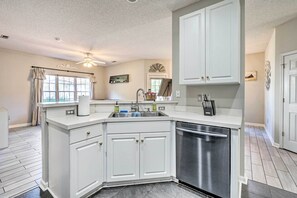 House (3 Bedrooms) | Interior - Cozy Wilmington Bungalow ~ 6 Mi to Beaches! (Wilmington)