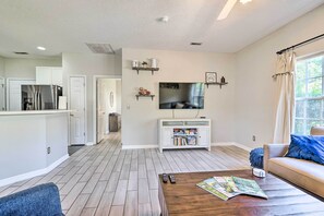 House (3 Bedrooms) | Interior - Cozy Wilmington Bungalow ~ 6 Mi to Beaches! (Wilmington)