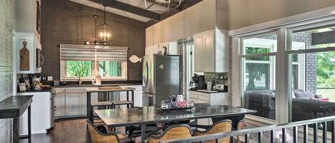 Microondas, horno, placa de cocina, lavavajillas