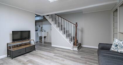 The Gallery, an Allentown Retreat w/ Views!