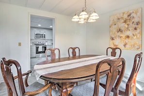 Interior - Cozy Asheville Cottage w/ Grill & Fire Pit! (Asheville)