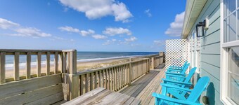 Beachfront Emerald Isle Vacation Rental w/ Deck!