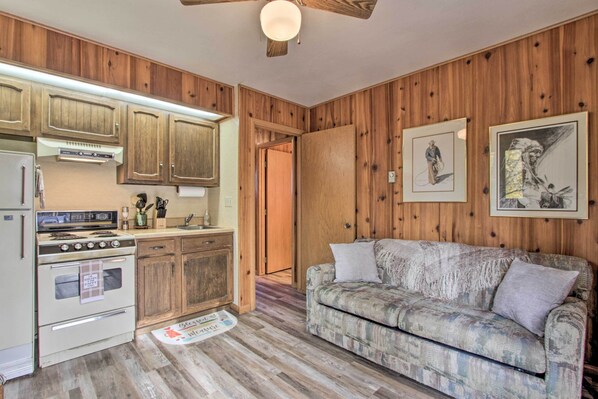 Apartment (1 Bedroom) | Interior